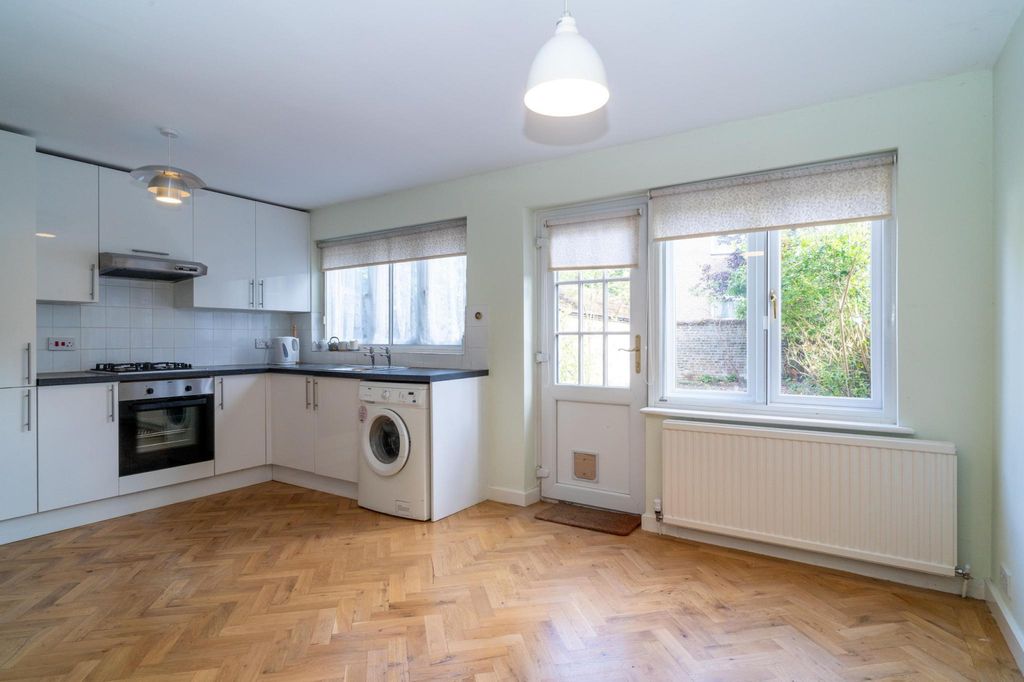 Property photo 3 of 14 Kitchen/Diner