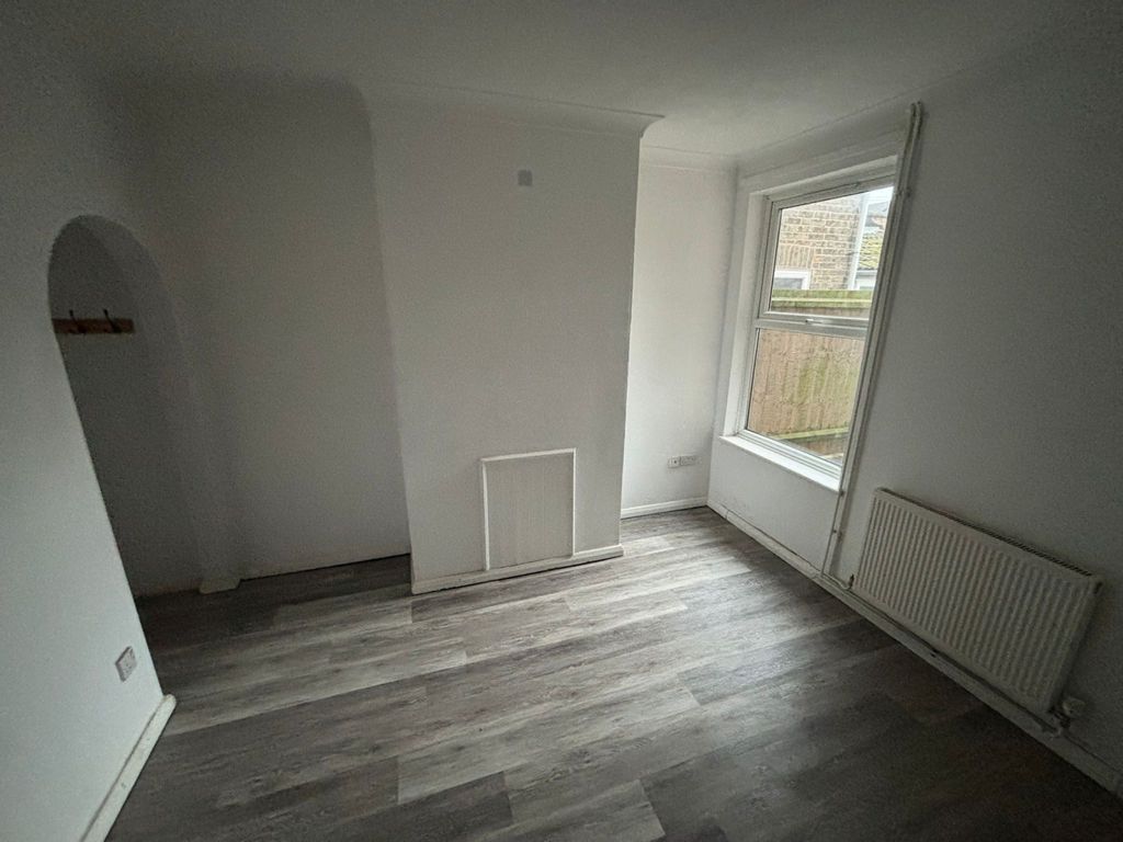 Property photo 3 of 9 Gallery