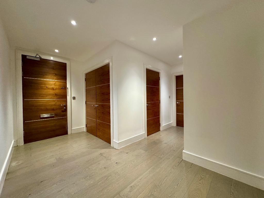 Property photo 3 of 10 Photo 3