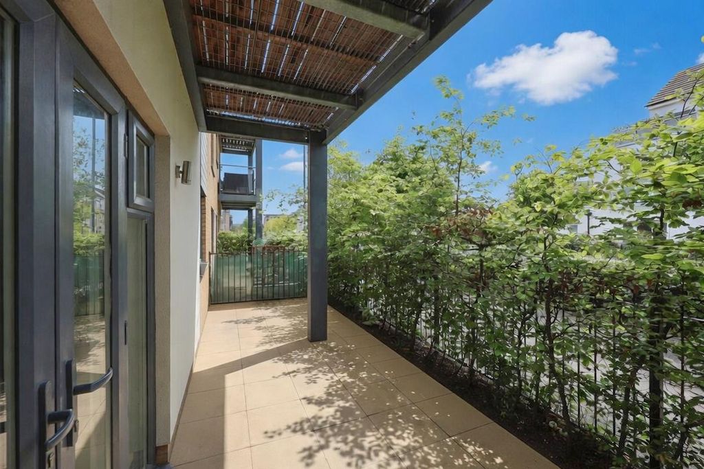 Property photo 3 of 11