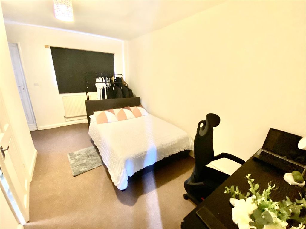 Property photo 3 of 7 Tempimage7Noe9A.Jpg