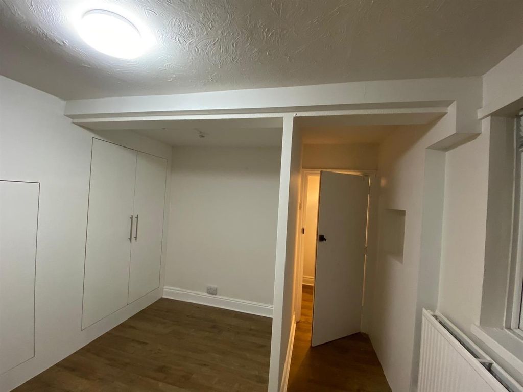 Property photo 2 of 18 Ss.Jpeg