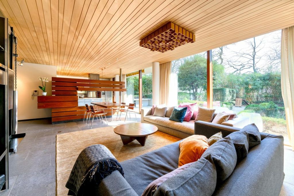 Property photo 3 of 21