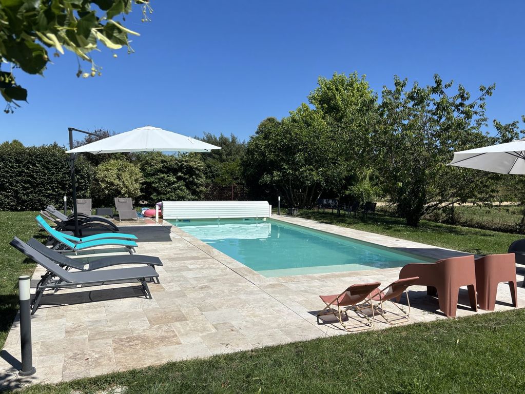 Property photo 3 of 39