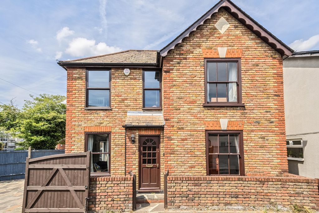 Property photo 1 of 19 External