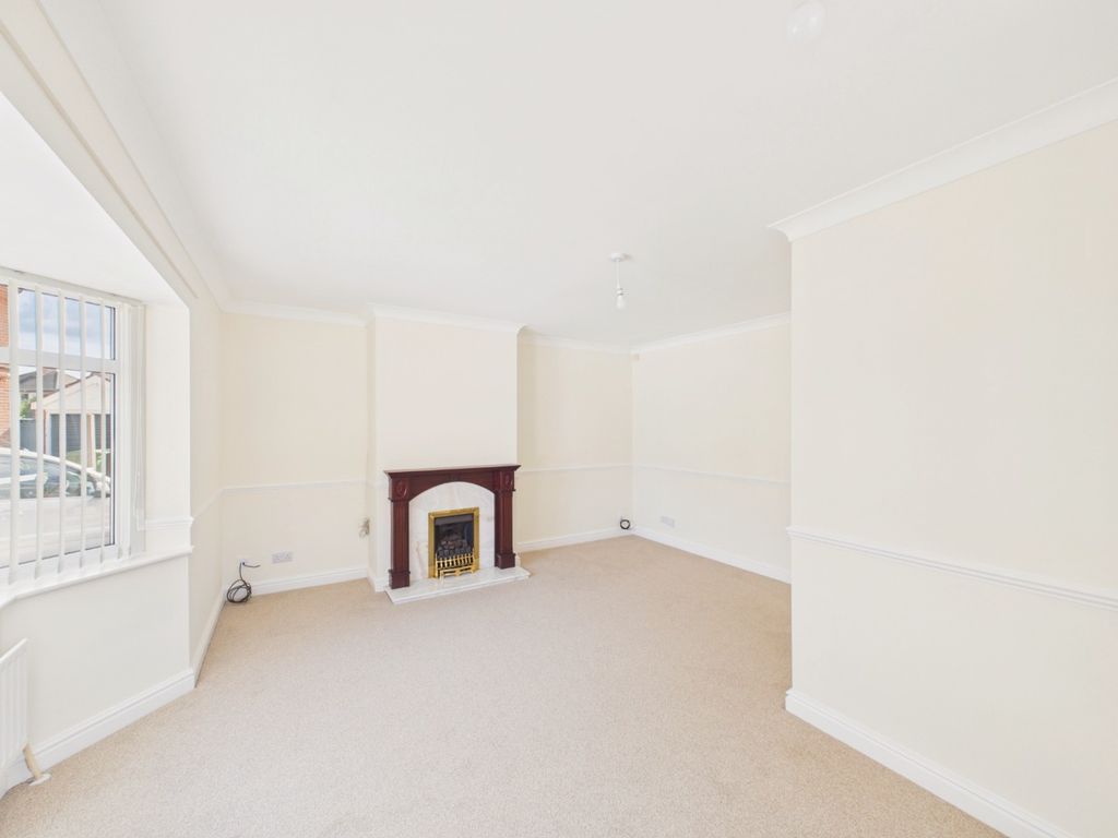 Property photo 3 of 15 4699407