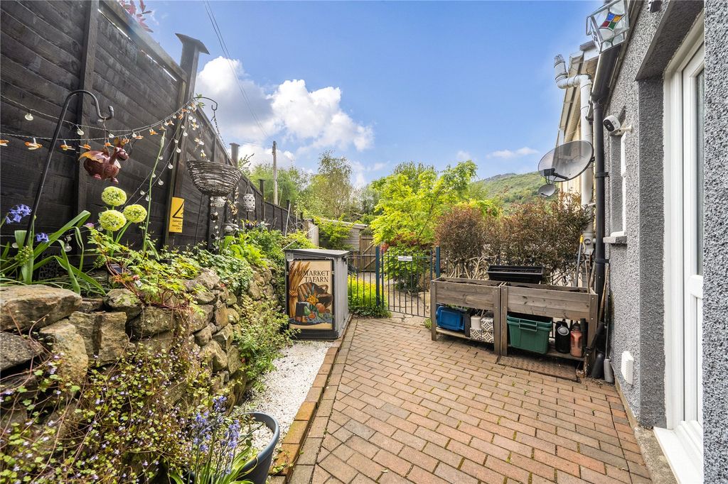 Property photo 2 of 12 Picture No. 02