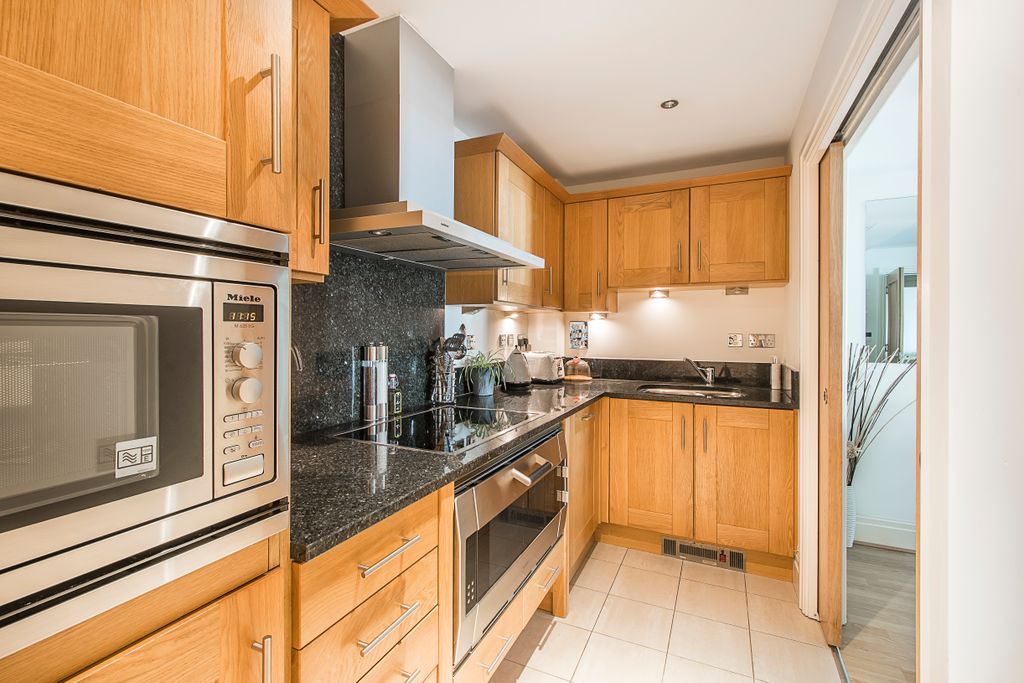 Property photo 3 of 12 3