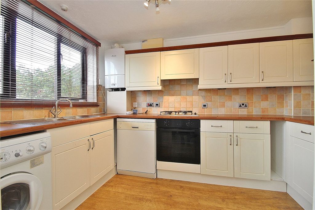 Property photo 3 of 12 Picture No. 16