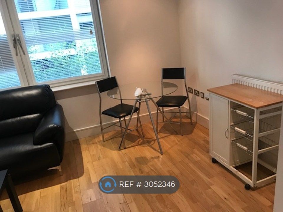 Property photo 2 of 8 Living/Dining Room