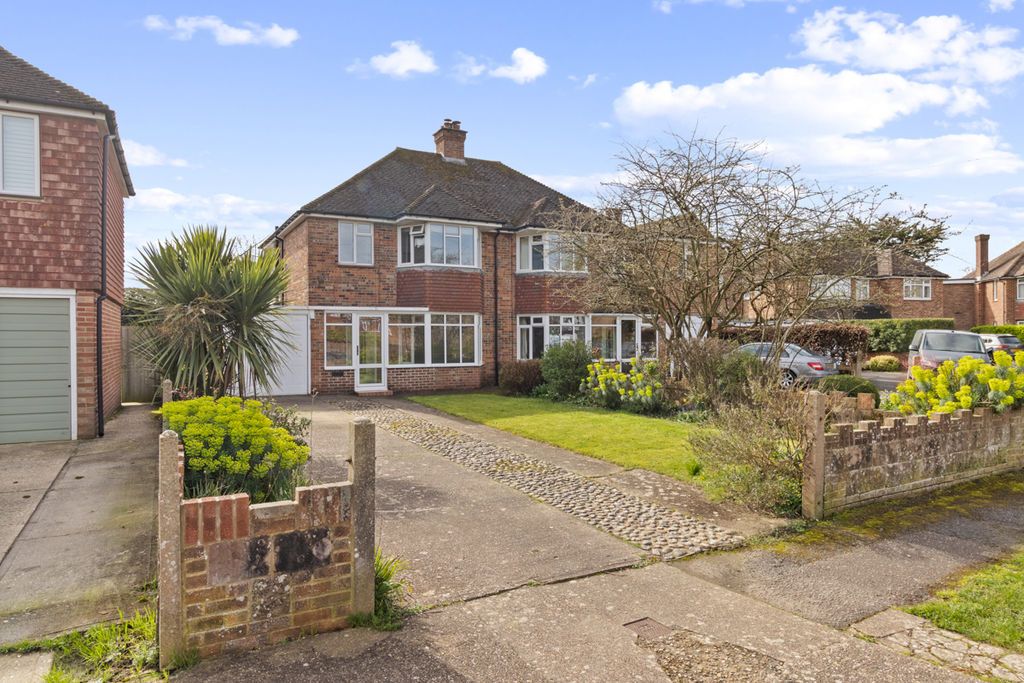 Property photo 1 of 20 Photo 16