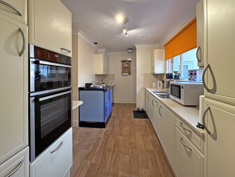 Property photo 2 of 12 Photo 5