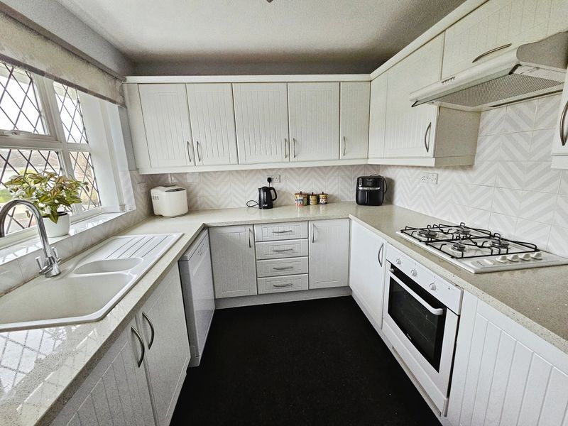 Property photo 3 of 14 Photo 9