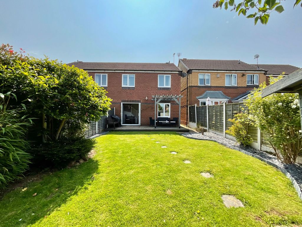 Property photo 2 of 25