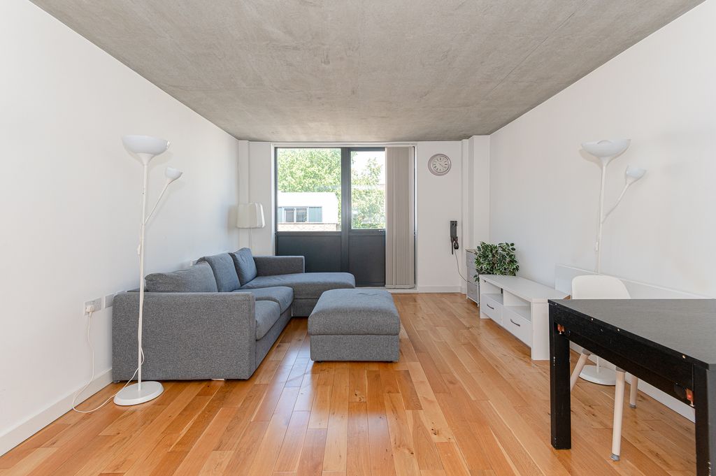 Property photo 2 of 12