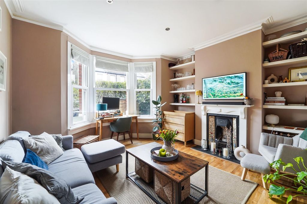 Property photo 2 of 12 Living Room