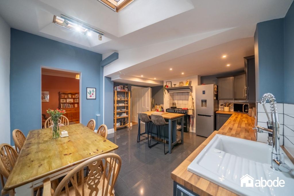 Property photo 3 of 24 Dsc04990-Hdr.Jpg