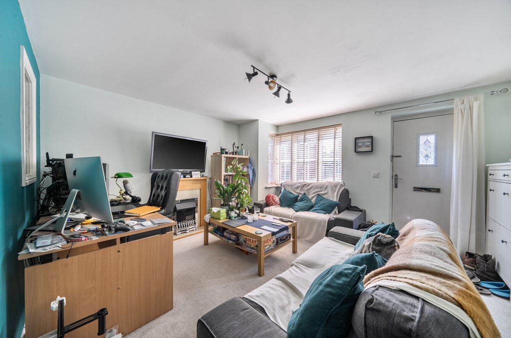 Property photo 3 of 14 1439294-11-69d693...