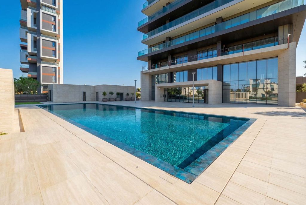 Property photo 1 of 28