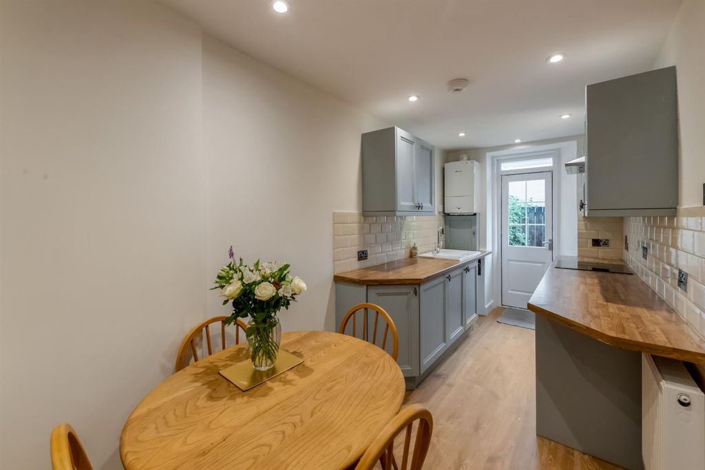 Property photo 2 of 23 Dining/Kitchen
