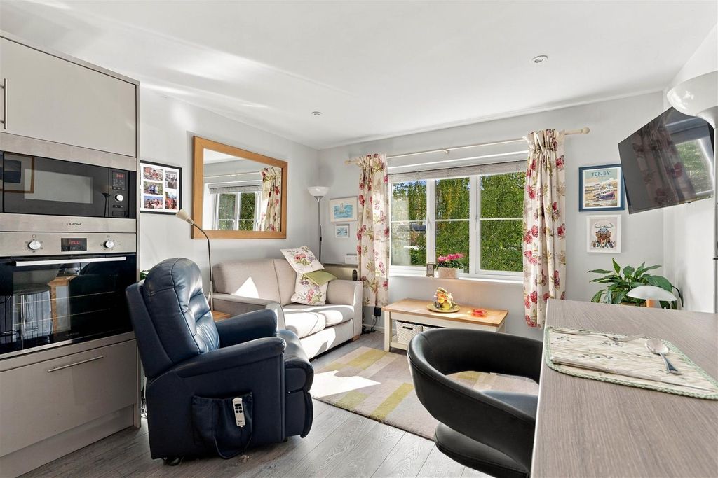 Property photo 3 of 13 Lounge 2.Jpg