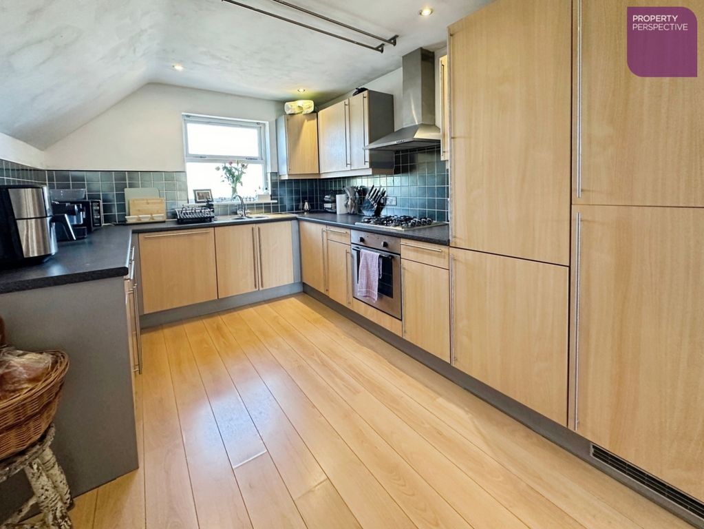 Property photo 3 of 12 Pbox-Img.Jpg