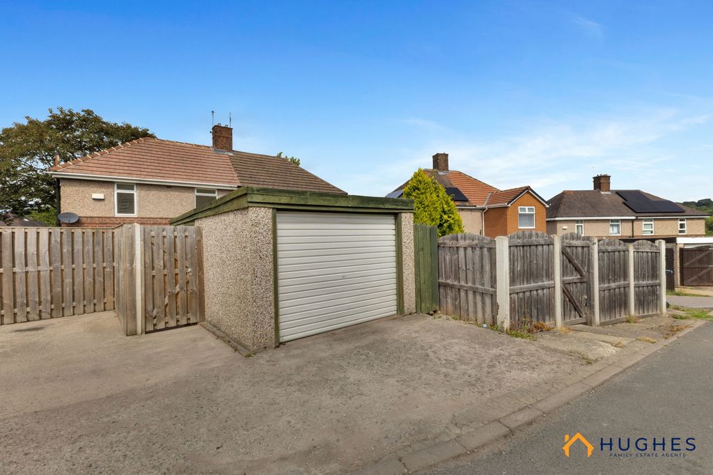 Property photo 3 of 27