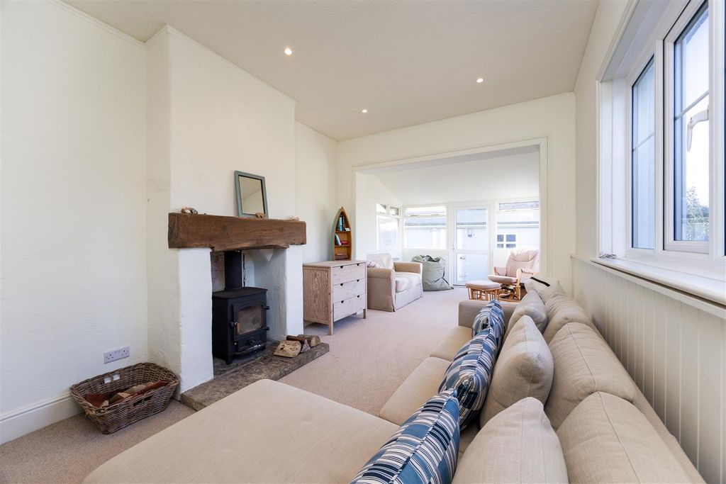 Property photo 3 of 16 Brook_Spence Willard-15.Jpg