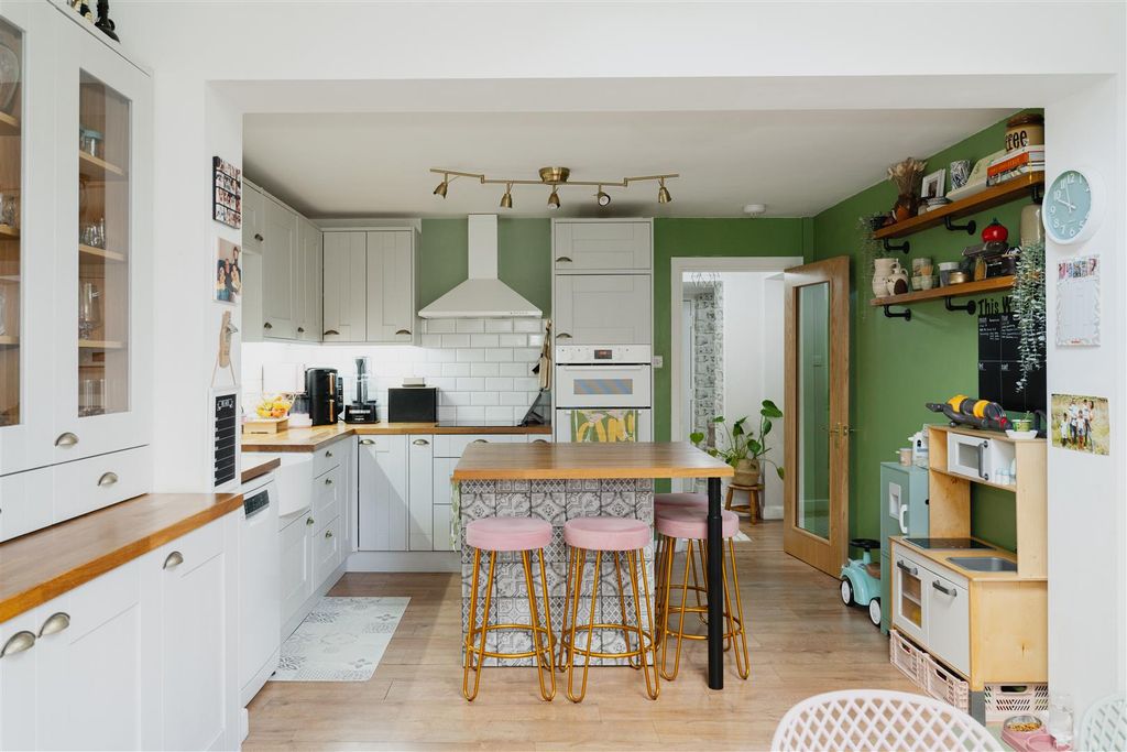 Property photo 2 of 16 12.Jpg