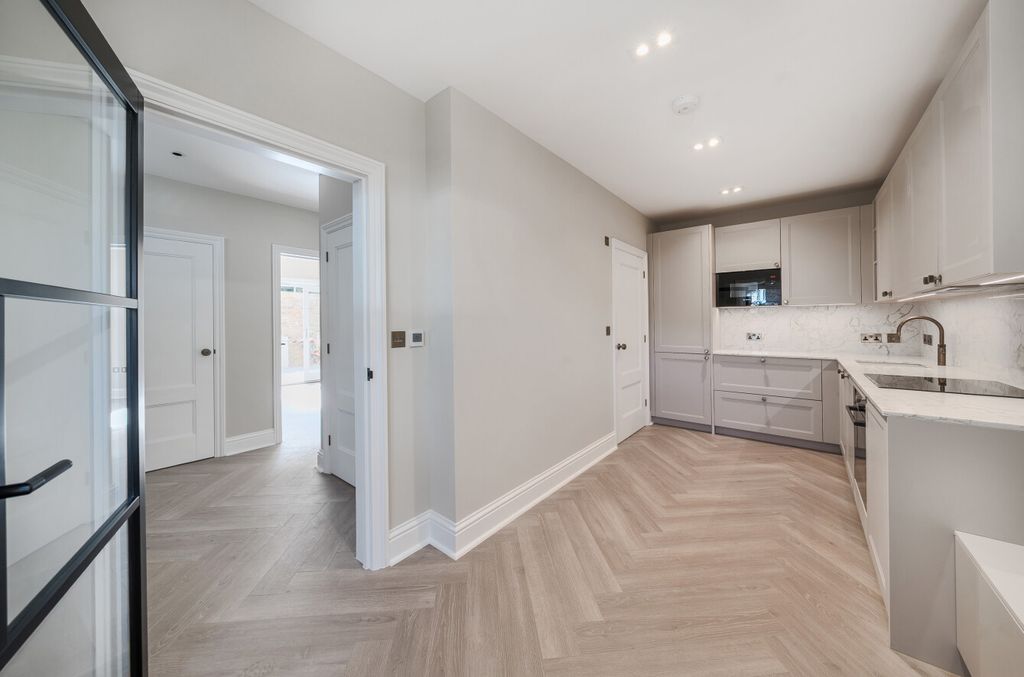 Property photo 2 of 17 6-6Ab3B940Bc701-1...