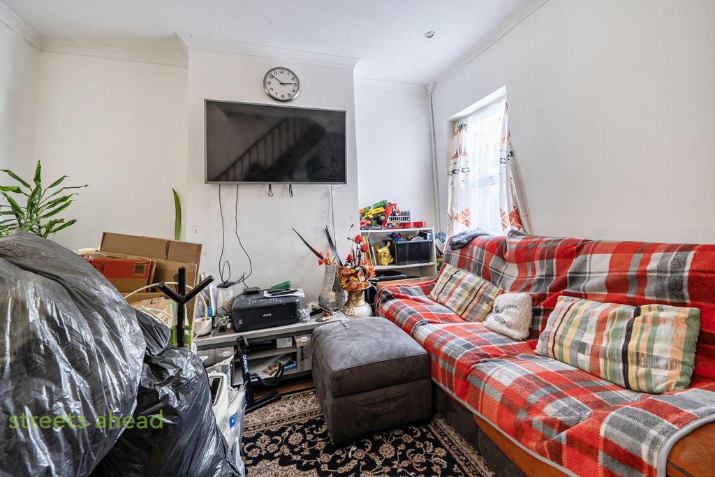 Property photo 3 of 14 6050397d-3061-499...