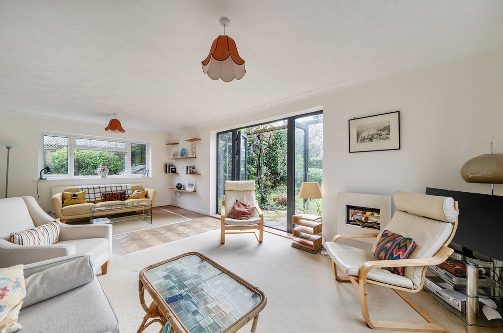 Property photo 2 of 16