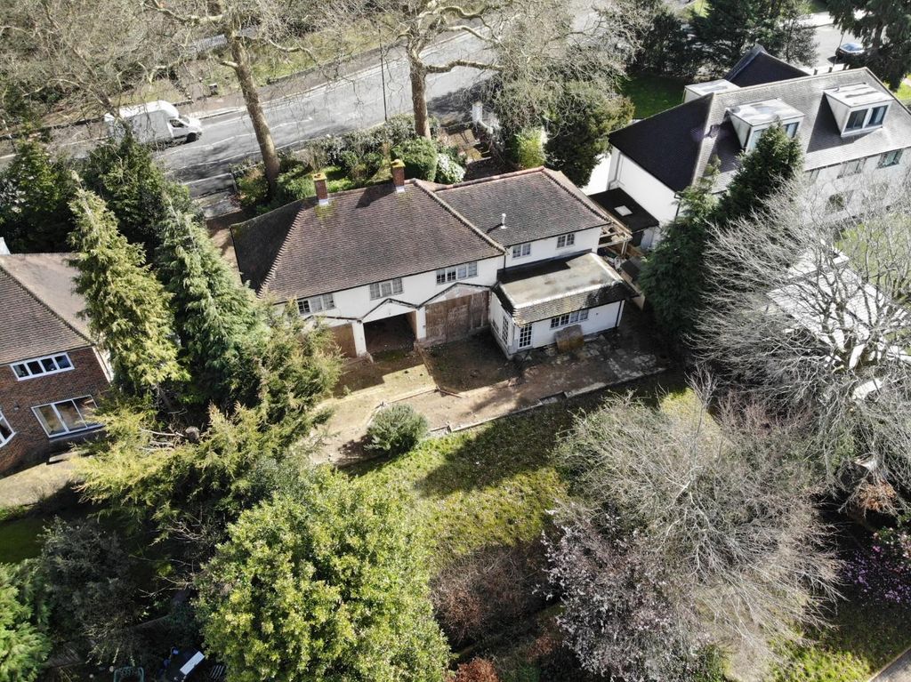 Property photo 1 of 2