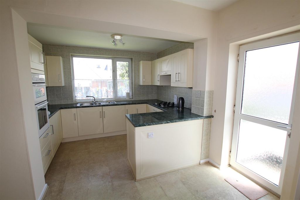 Property photo 3 of 11 8 Morrish Park (6).Jpg