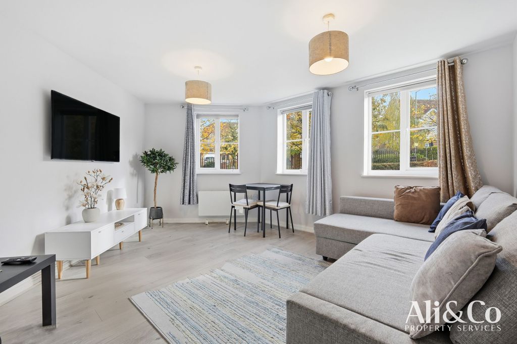 Property photo 3 of 13