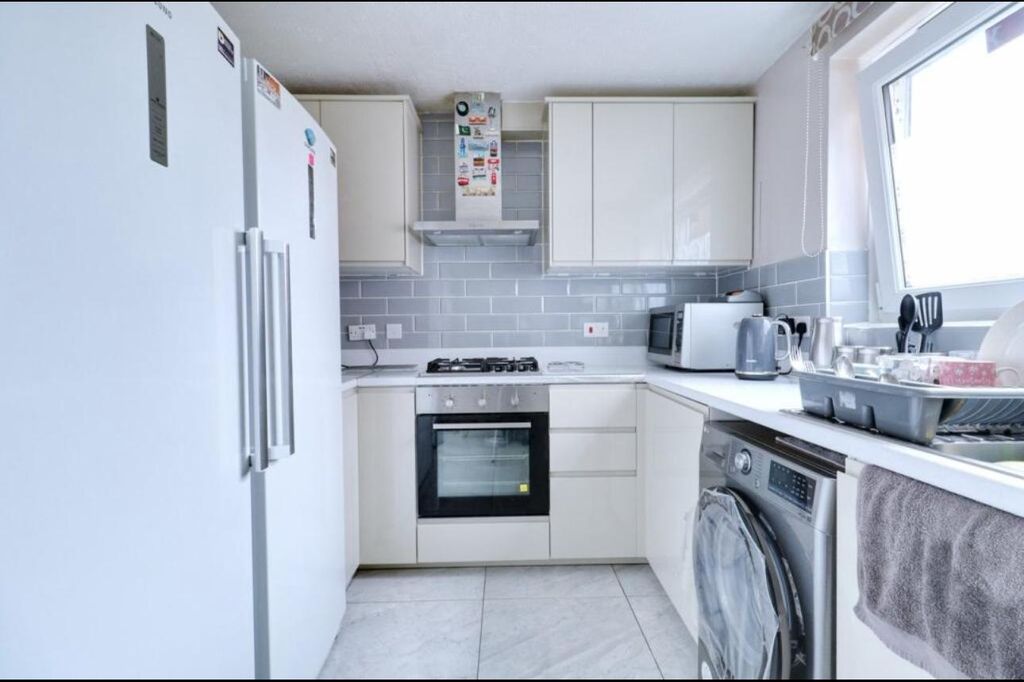 Property photo 2 of 8 2