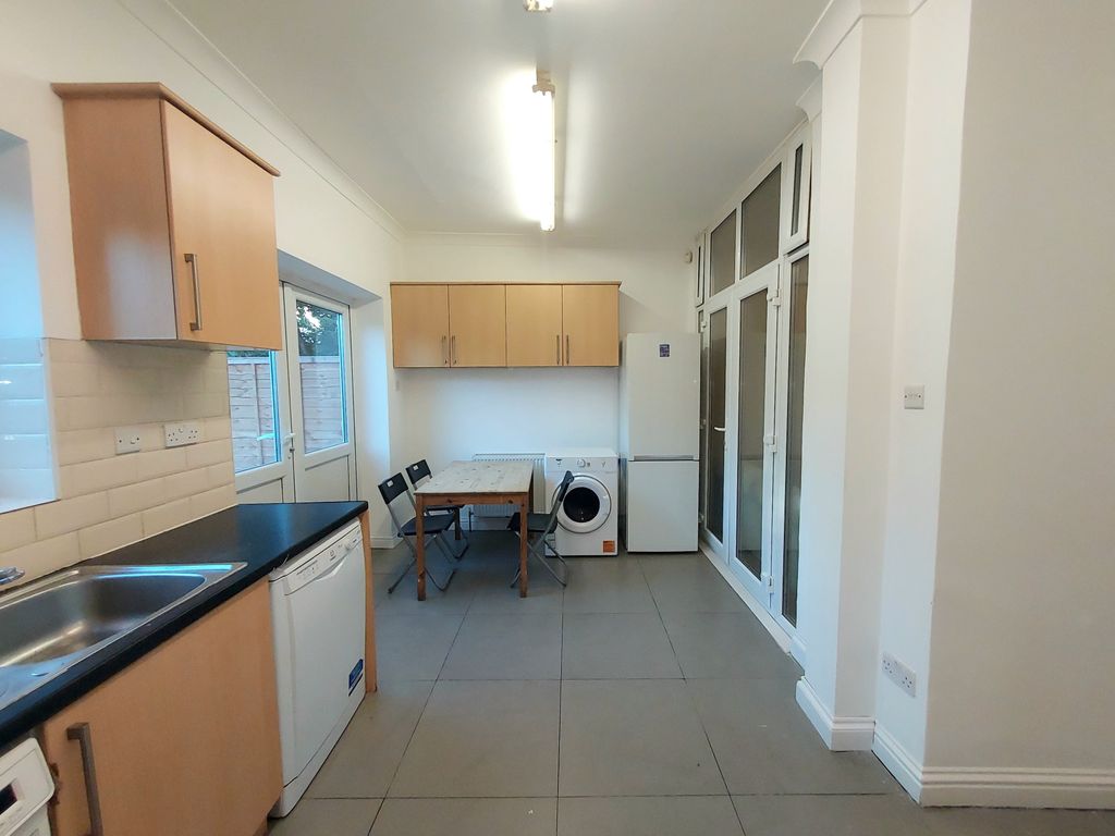 Property photo 2 of 17 Gallery