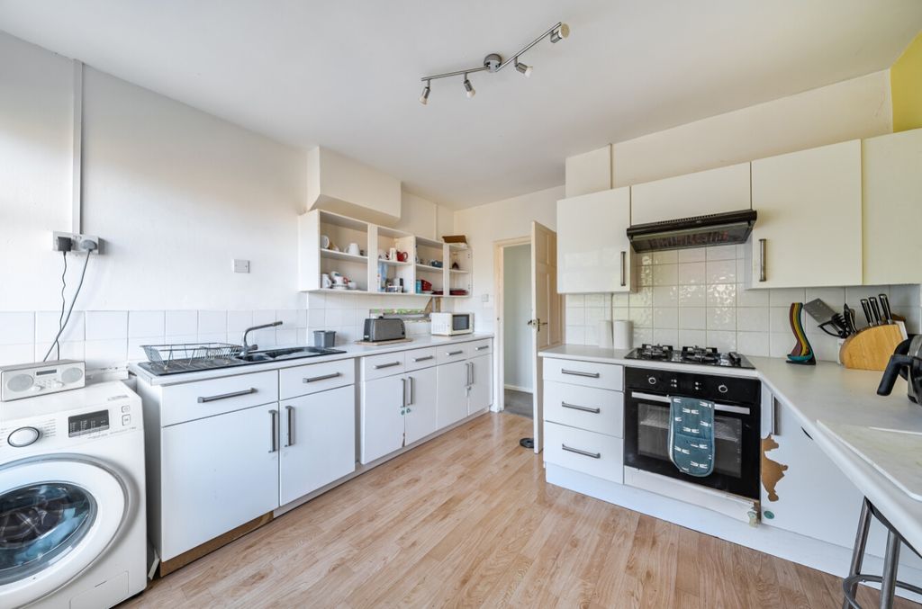 Property photo 3 of 10 1421621-3-69A5B0F249c86