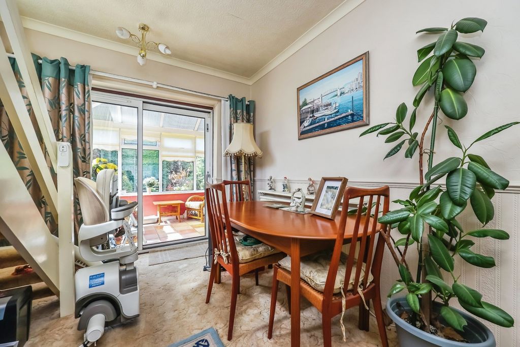 Property photo 3 of 18 Pbox-Img.Jpg