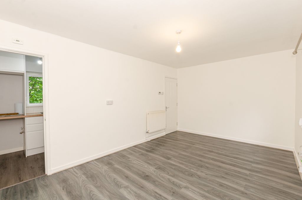 Property photo 3 of 10 Img_2946_7_Original