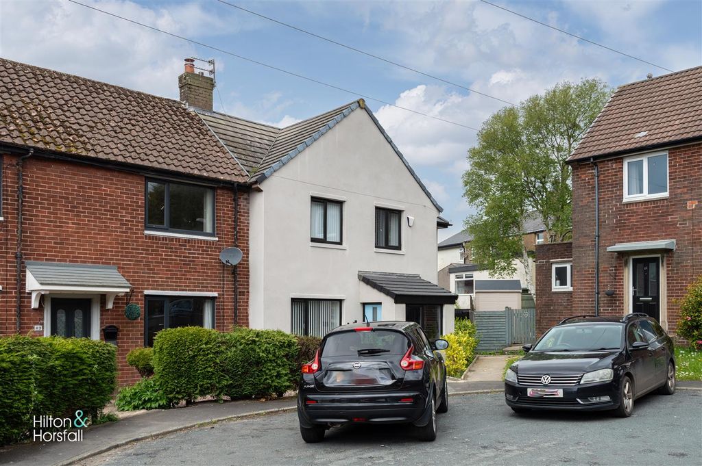 Property photo 1 of 27 St Marys Gardens