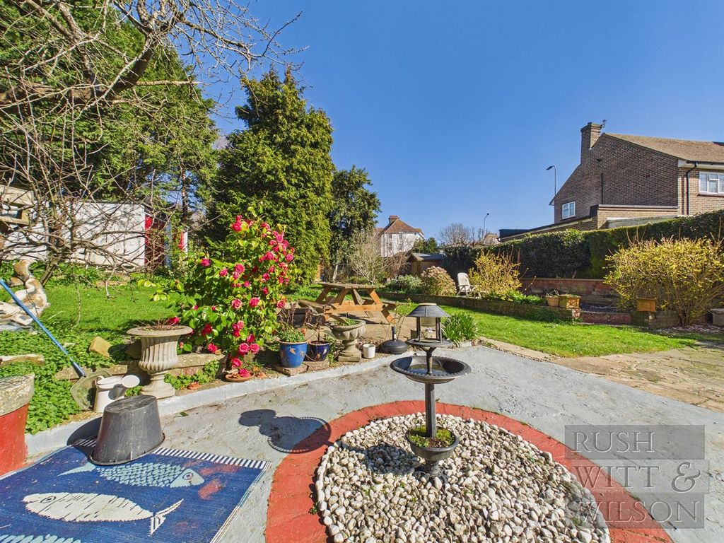 Property photo 3 of 18