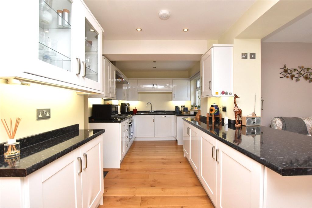 Property photo 3 of 24 Picture No. 06