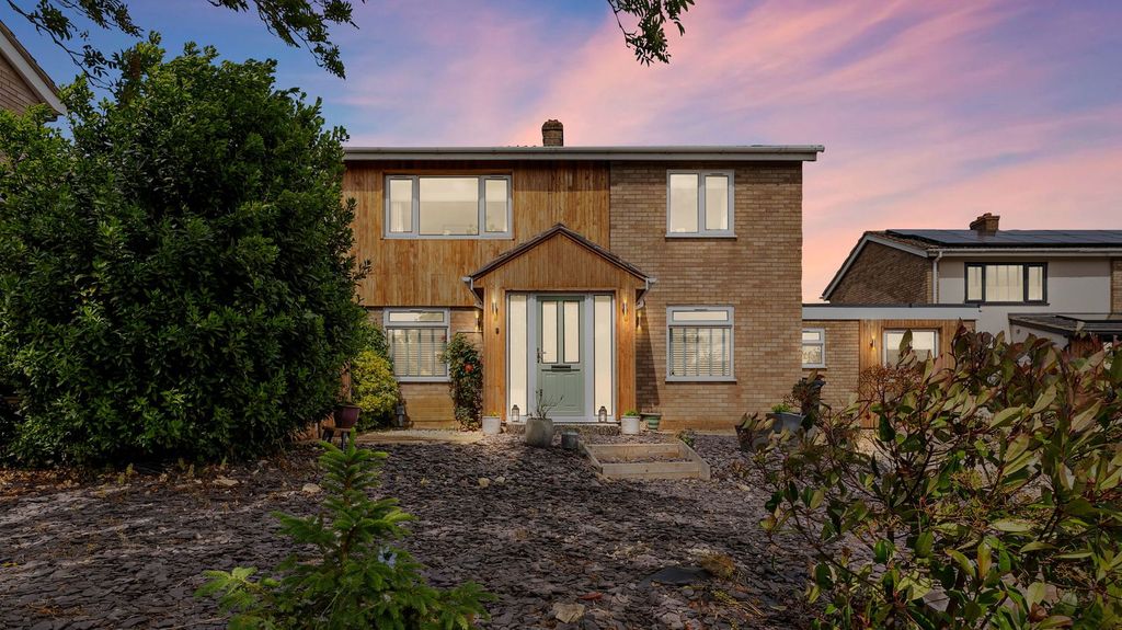 Property photo 1 of 21