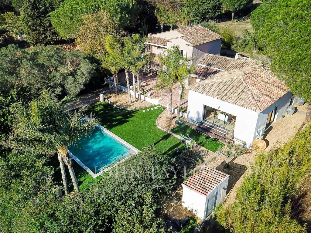 Property photo 1 of 7 Magnificent Villa Close To The Village