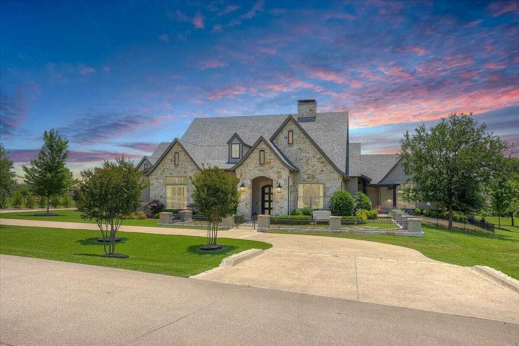 Property photo 1 of 31