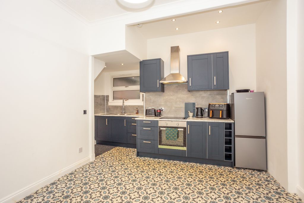 Property photo 1 of 22 Kitchen/Dining Room