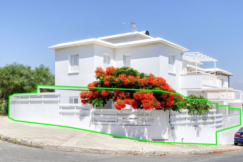 Property photo 1 of 19 Property Outlined