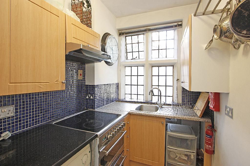 Property photo 2 of 5 Kitchen