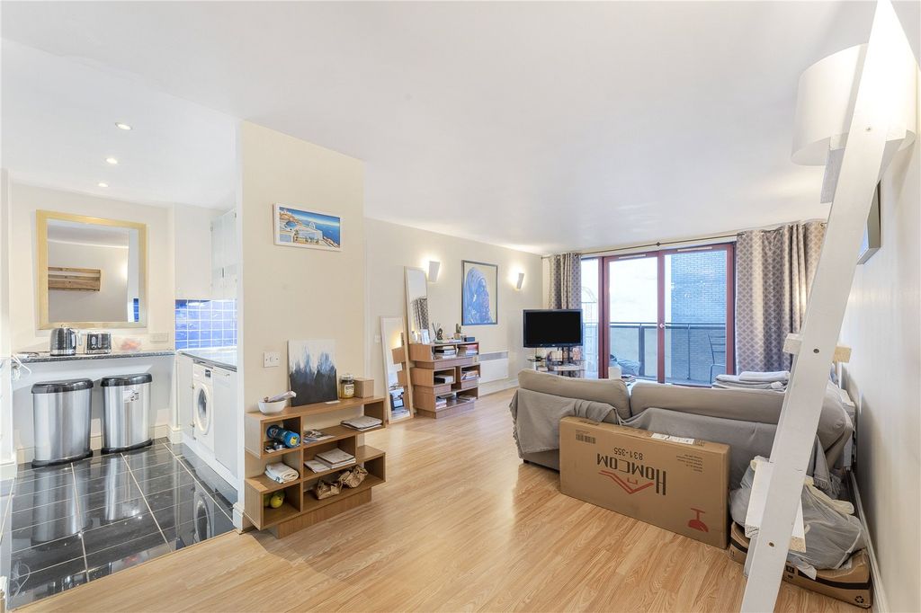 Property photo 3 of 17 Picture No. 22